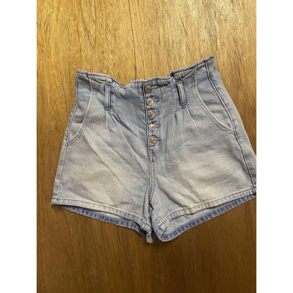 American Eagle Women's High Rise Light Wash Denim Jean Shorts Size 2